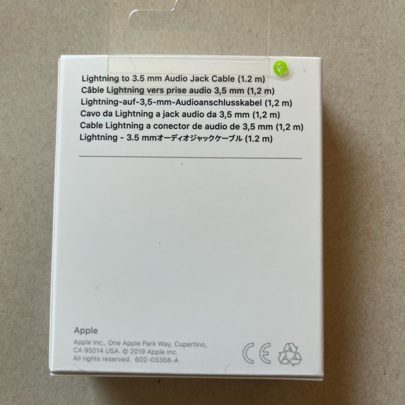 Lightning to 3.5 mm Audio Jack Apple - Picture 3 of 4